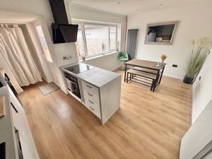 Kitchen/Diner- click for photo gallery